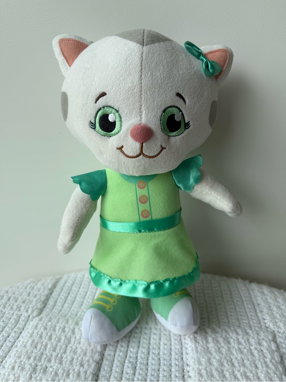 Daniel Tiger's Neighborhood Friend Katerina Kittycat Talking Plush